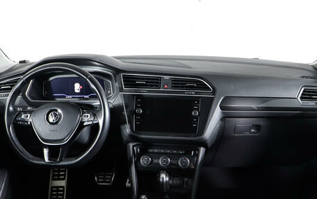 Volkswagen Tiguan II, 2020 год, 3 698 000 рублей, 13 фотография
