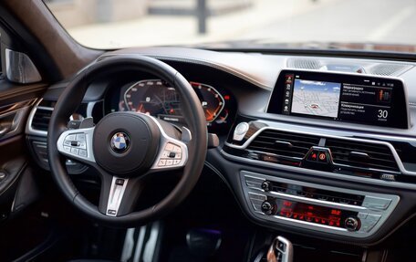 BMW 7 серия, 2019 год, 8 600 000 рублей, 15 фотография