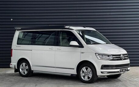 Volkswagen California T6, 2018 год, 6 450 000 рублей, 4 фотография