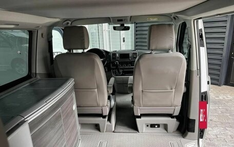 Volkswagen California T6, 2018 год, 6 450 000 рублей, 15 фотография