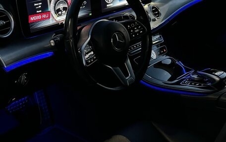 Mercedes-Benz E-Класс, 2019 год, 3 890 000 рублей, 9 фотография