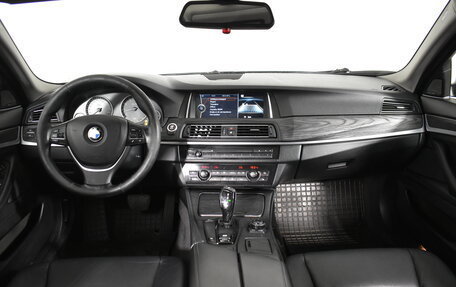 BMW 5 серия, 2011 год, 1 400 000 рублей, 14 фотография