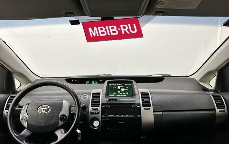 Toyota Prius, 2009 год, 930 000 рублей, 12 фотография