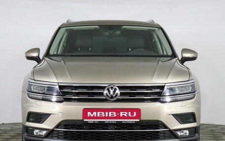 Volkswagen Tiguan II, 2017 год, 3 299 000 рублей, 2 фотография