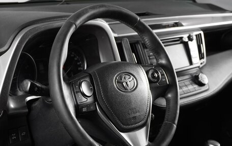 Toyota RAV4, 2016 год, 2 389 000 рублей, 12 фотография