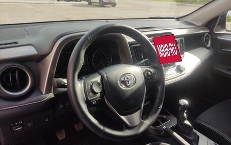 Toyota RAV4, 2017 год, 3 350 000 рублей, 8 фотография