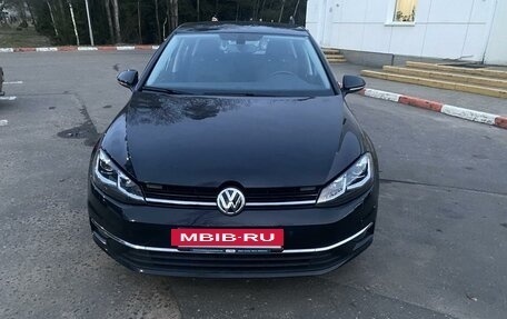 Volkswagen Golf VII, 2019 год, 3 000 000 рублей, 5 фотография