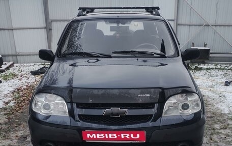 Chevrolet Niva I рестайлинг, 2010 год, 590 000 рублей, 1 фотография