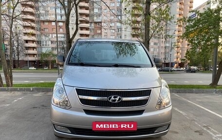 Hyundai Grand Starex Grand Starex I рестайлинг 2, 2012 год, 2 200 000 рублей, 3 фотография