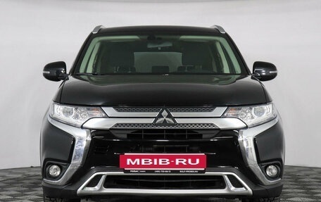 Mitsubishi Outlander III рестайлинг 3, 2018 год, 2 377 000 рублей, 2 фотография