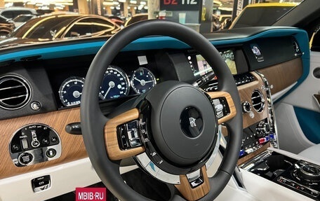 Rolls-Royce Cullinan, 2023 год, 64 900 000 рублей, 6 фотография