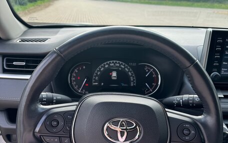 Toyota RAV4, 2020 год, 3 730 000 рублей, 9 фотография