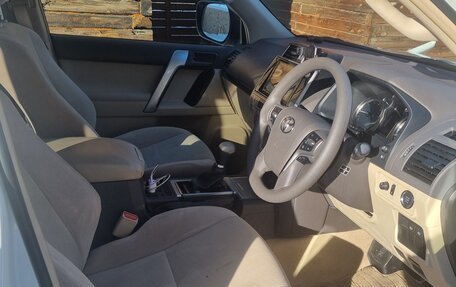 Toyota Land Cruiser Prado 150 рестайлинг 2, 2018 год, 4 100 000 рублей, 5 фотография