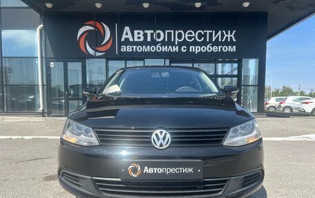 Volkswagen Jetta VI, 2013 год, 940 000 рублей, 2 фотография