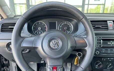 Volkswagen Jetta VI, 2013 год, 940 000 рублей, 12 фотография