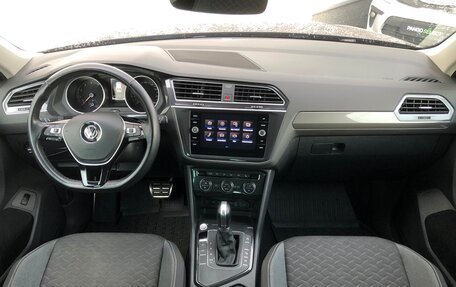 Volkswagen Tiguan II, 2019 год, 2 637 800 рублей, 7 фотография