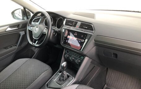 Volkswagen Tiguan II, 2019 год, 2 637 800 рублей, 8 фотография