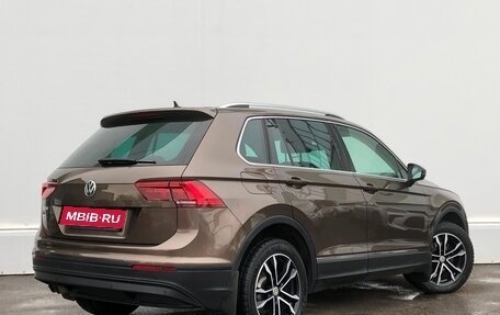 Volkswagen Tiguan II, 2019 год, 2 637 800 рублей, 2 фотография
