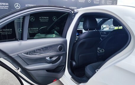 Mercedes-Benz E-Класс, 2021 год, 5 990 000 рублей, 10 фотография
