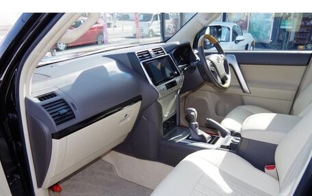 Toyota Land Cruiser Prado 150 рестайлинг 2, 2020 год, 3 650 000 рублей, 10 фотография
