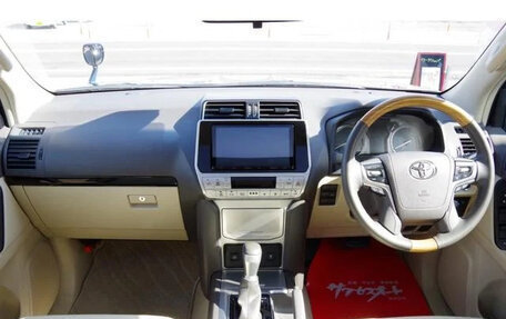 Toyota Land Cruiser Prado 150 рестайлинг 2, 2020 год, 3 650 000 рублей, 12 фотография