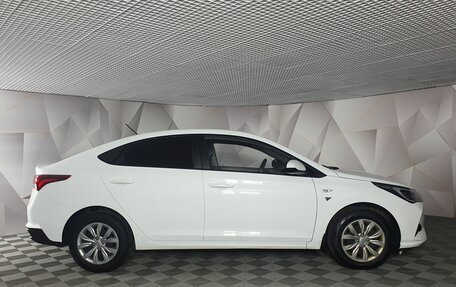 Hyundai Solaris II рестайлинг, 2021 год, 1 715 000 рублей, 4 фотография