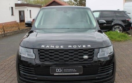 Land Rover Range Rover IV рестайлинг, 2021 год, 10 800 000 рублей, 2 фотография