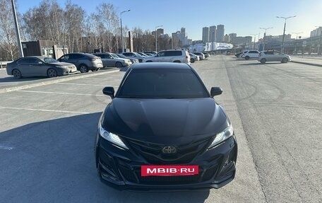 Toyota Camry, 2019 год, 4 000 000 рублей, 3 фотография