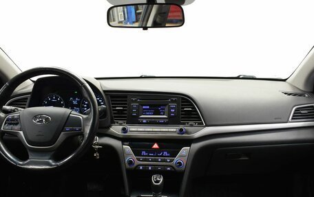 Hyundai Elantra VI рестайлинг, 2018 год, 1 490 000 рублей, 5 фотография