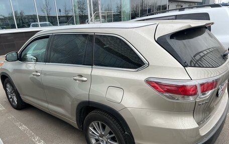 Toyota Highlander III, 2014 год, 3 649 000 рублей, 3 фотография