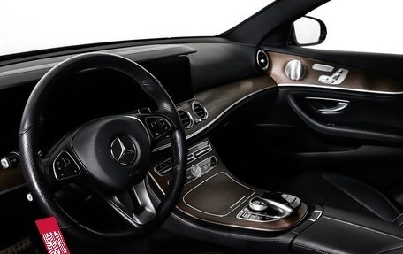 Mercedes-Benz E-Класс, 2018 год, 3 900 000 рублей, 10 фотография