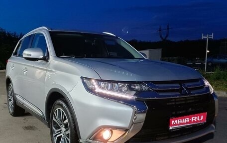 Mitsubishi Outlander III рестайлинг 3, 2018 год, 2 499 000 рублей, 1 фотография