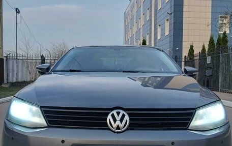 Volkswagen Jetta VI, 2012 год, 1 050 000 рублей, 3 фотография
