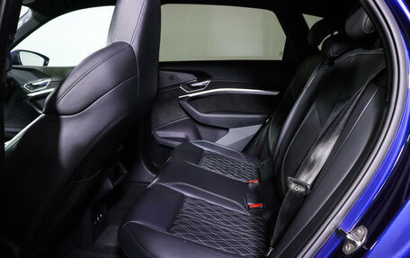 Audi e-tron I, 2020 год, 6 399 000 рублей, 10 фотография