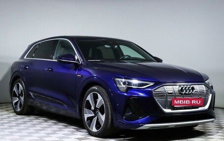 Audi e-tron I, 2020 год, 6 399 000 рублей, 3 фотография