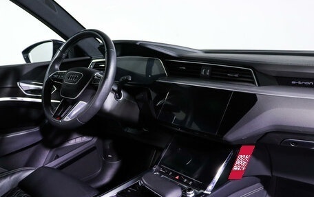 Audi e-tron I, 2020 год, 6 399 000 рублей, 9 фотография