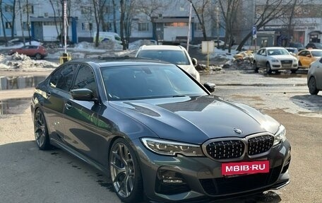 BMW 3 серия, 2019 год, 3 900 000 рублей, 2 фотография