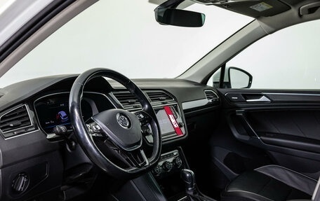 Volkswagen Tiguan II, 2017 год, 2 670 000 рублей, 11 фотография
