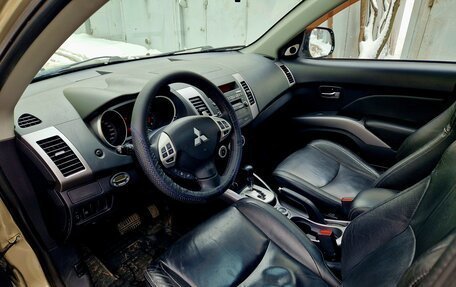Mitsubishi Outlander III рестайлинг 3, 2008 год, 1 360 000 рублей, 6 фотография