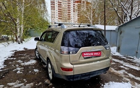 Mitsubishi Outlander III рестайлинг 3, 2008 год, 1 360 000 рублей, 5 фотография