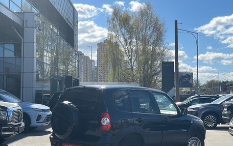 Chevrolet Niva I рестайлинг, 2017 год, 749 000 рублей, 4 фотография