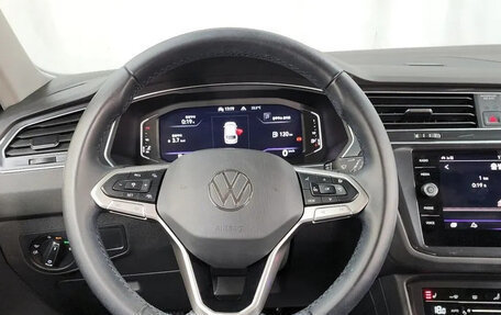 Volkswagen Tiguan II, 2021 год, 3 000 000 рублей, 8 фотография
