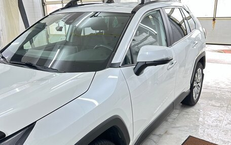 Toyota RAV4, 2020 год, 4 800 000 рублей, 7 фотография