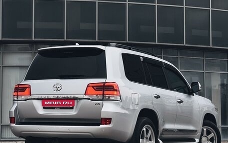 Toyota Land Cruiser 200, 2018 год, 8 800 000 рублей, 6 фотография