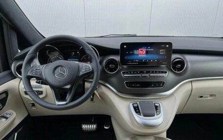 Mercedes-Benz V-Класс, 2024 год, 16 290 000 рублей, 6 фотография