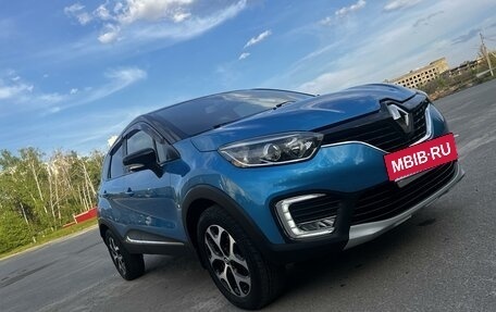 Renault Kaptur I рестайлинг, 2017 год, 1 780 000 рублей, 3 фотография