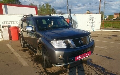 Nissan Pathfinder, 2010 год, 1 950 000 рублей, 2 фотография
