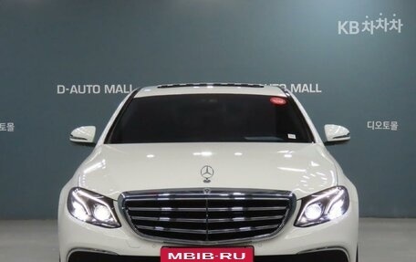 Mercedes-Benz E-Класс, 2019 год, 2 750 000 рублей, 2 фотография