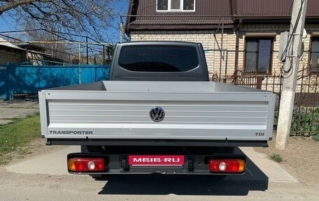 Volkswagen Transporter T6 рестайлинг, 2017 год, 4 200 000 рублей, 2 фотография