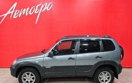 Chevrolet Niva I рестайлинг, 2017 год, 830 000 рублей, 2 фотография